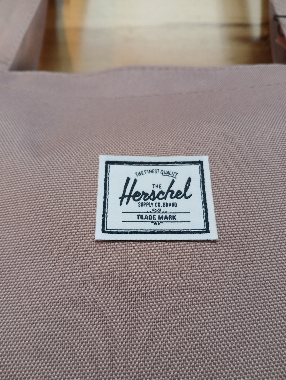 Herschel Supply Co. Mica Tote in Ash Rose Durable Polyester Zip Top Shoulder Bag - Picture 4 of 6